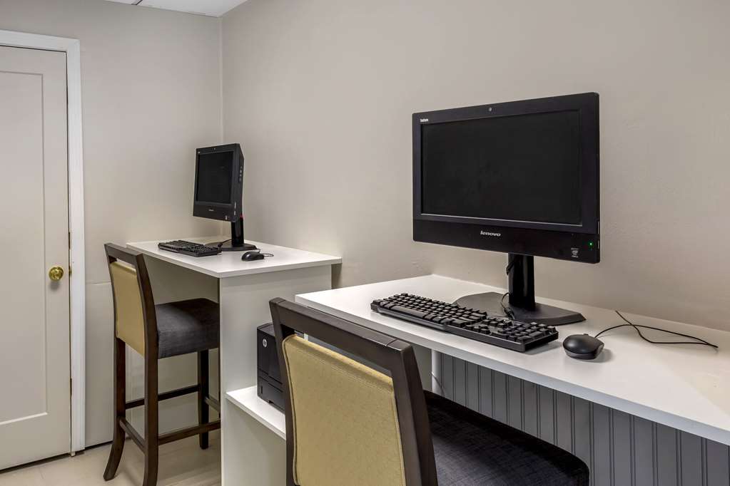 Comfort Inn Hyannis Cape Cod - photo 28