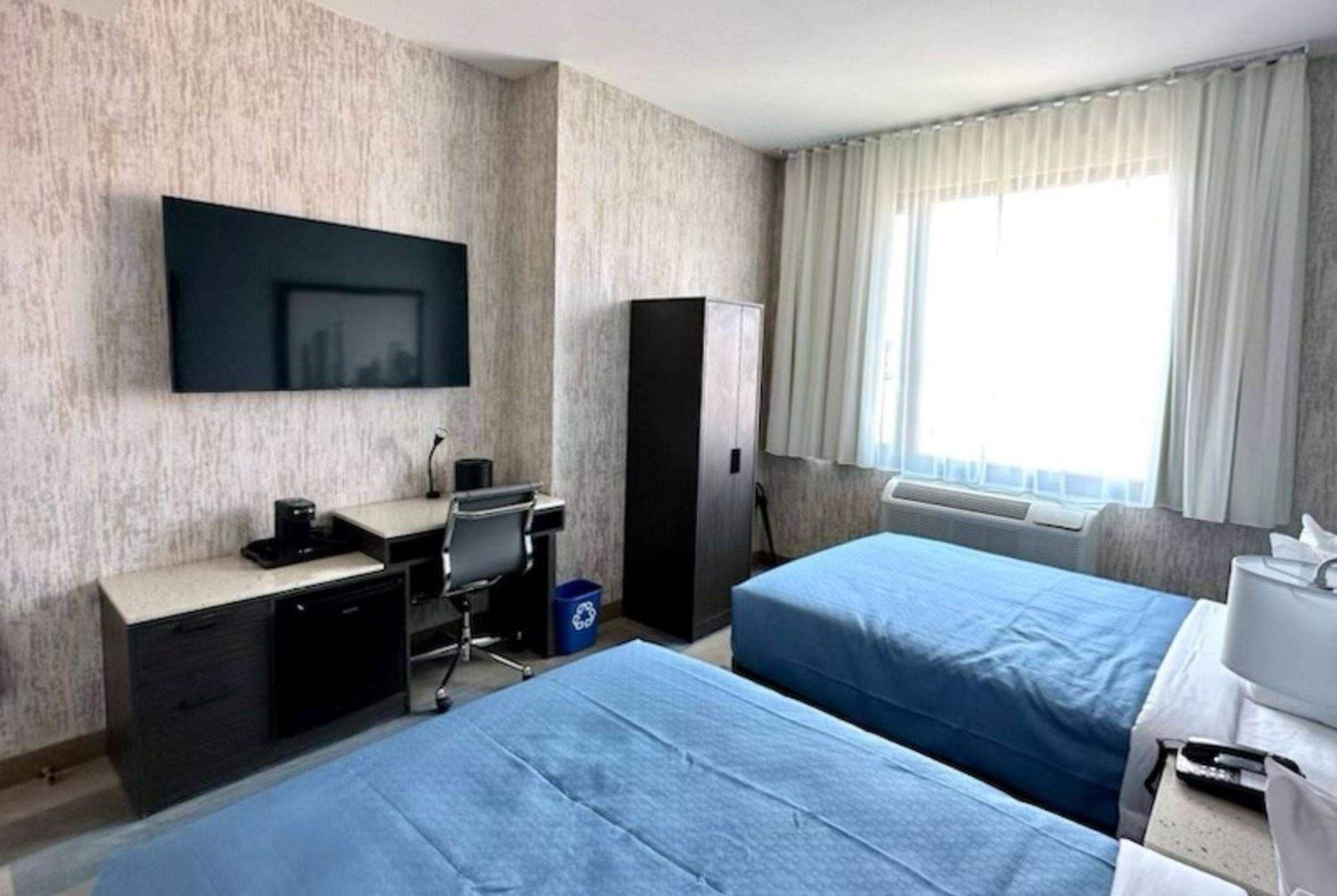 Super 8 by Wyndham Brooklyn Pennsylvania Ave - photo 21