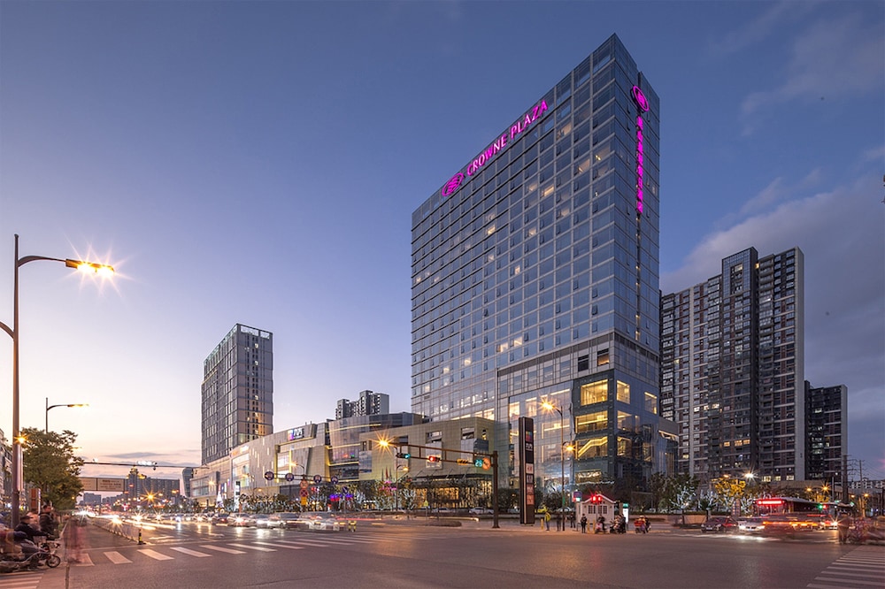 Crowne Plaza Kunshan by IHG — 5-Star Luxury Hotel in Suzhou, People's Republic of China