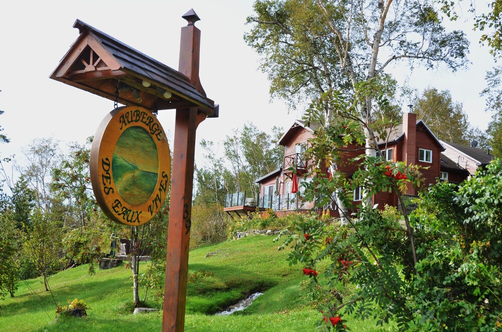 Auberge Des Eaux Vives — 4-Star Luxury Hotel in La Malbaie, Canada
