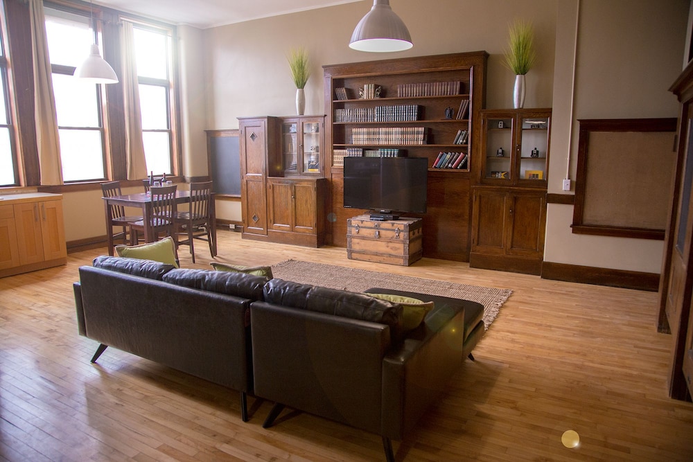 School 31 Lofts at Colors Studios - photo 51