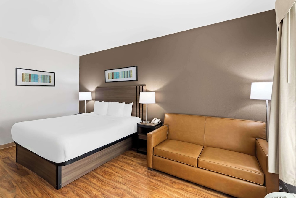 Quality Inn Fayetteville near Historic Downtown Square - photo 19