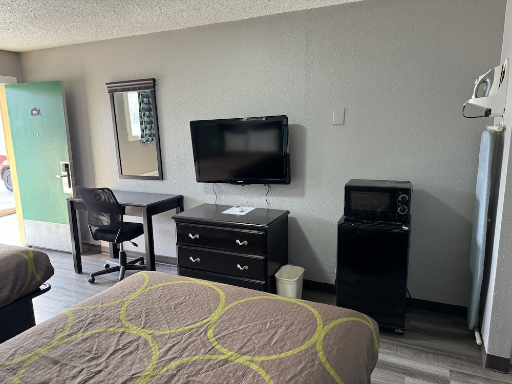 Kansas Inn Independence - photo 19