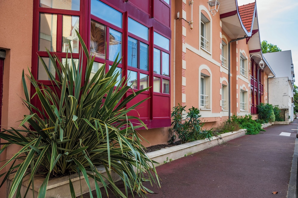 Lagrange Vacances Le Jardin Mauresque — hotel in Arcachon