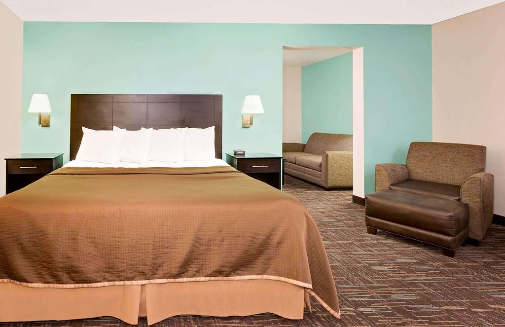 Howard Johnson by Wyndham Gothenburg - photo 11