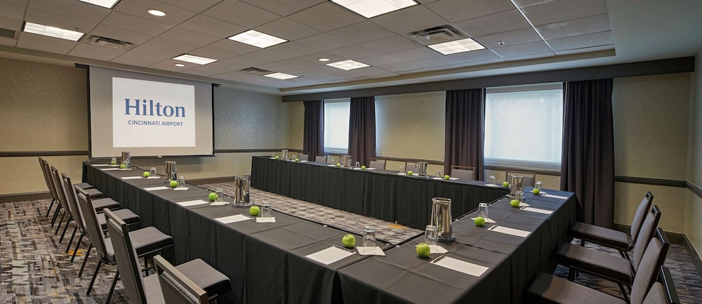 Hilton Cincinnati Airport - photo 44