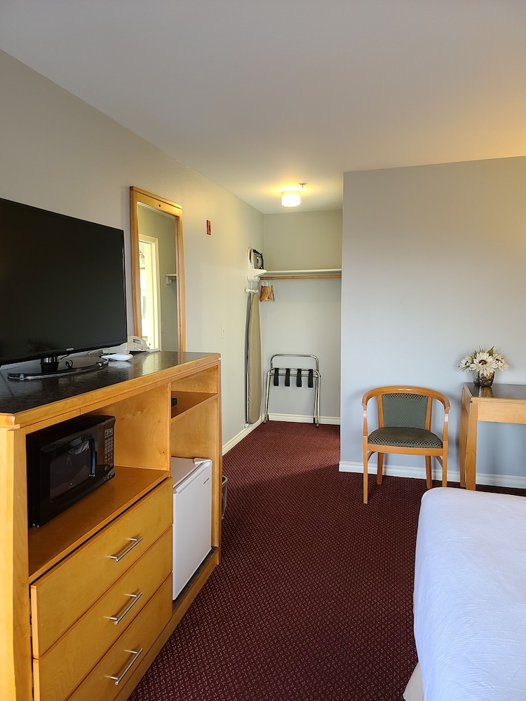 Tulip Inn - photo 18