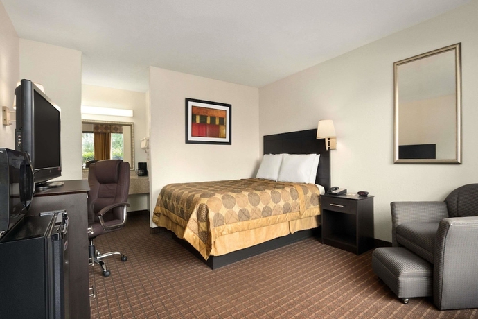 Days Inn by Wyndham Port Royal Near Parris Island - photo 9