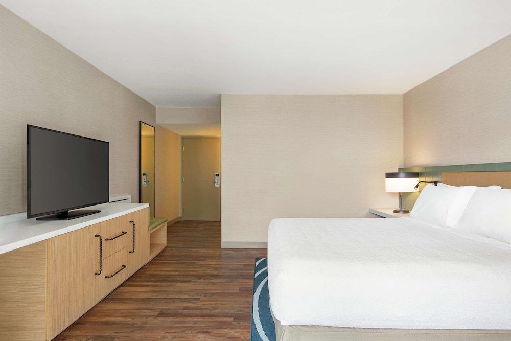Hilton Garden Inn Monterey - photo 28