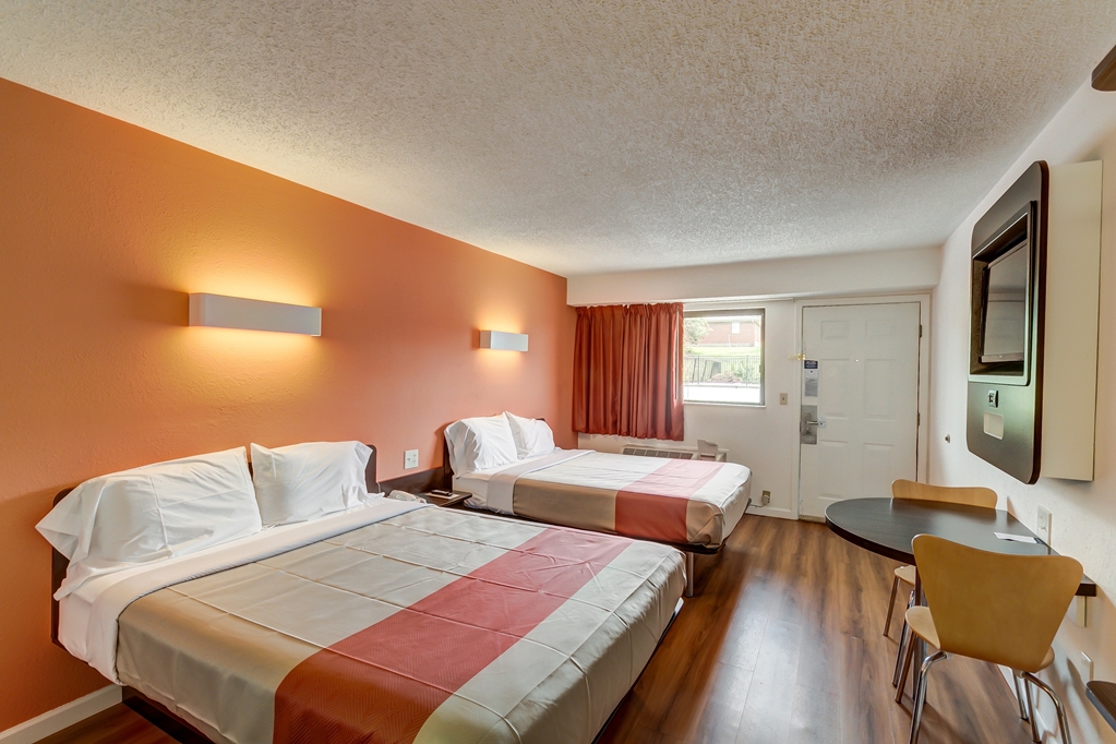 Motel 6 Berea KY - photo 12