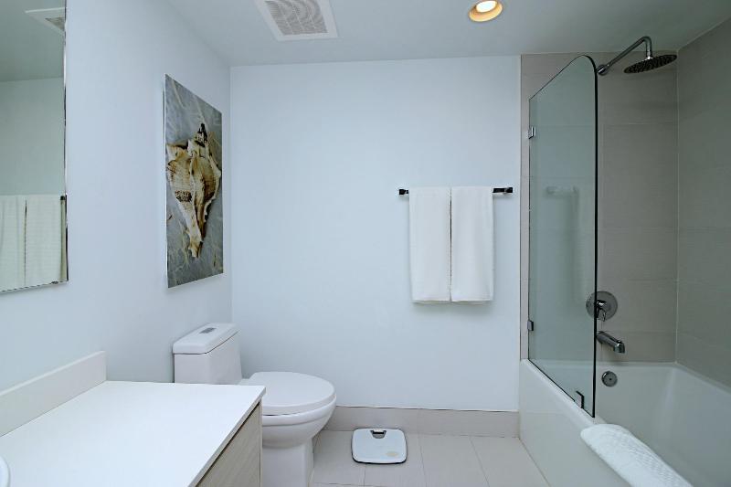 South Ocean Suites - photo 20
