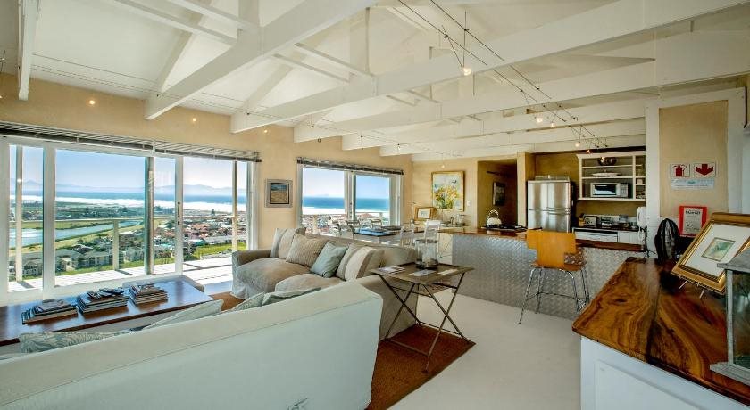Blue Bay View Guesthouse — 4-Star Luxury Hotel in Cape Town, South Africa