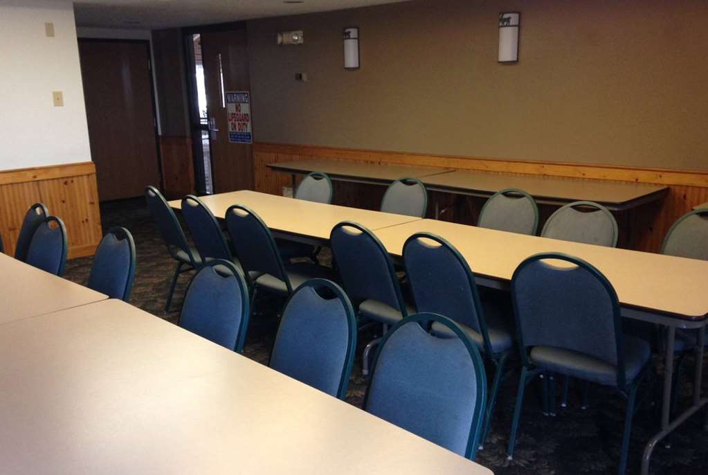 AmericInn by Wyndham Stuart - photo 2