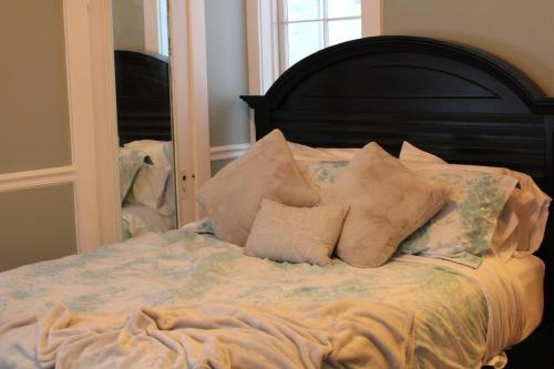 The Hillside B&B. Home w Breakfast Service — Wisconsin Dells — photo 5