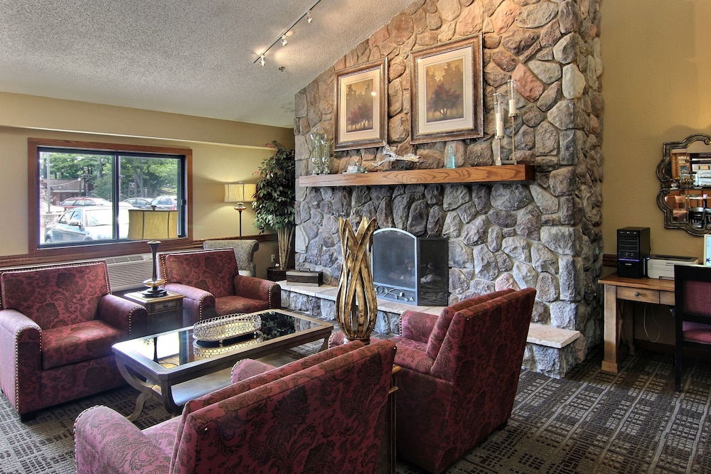Blossom Hotel & Suites Traverse City - photo 2