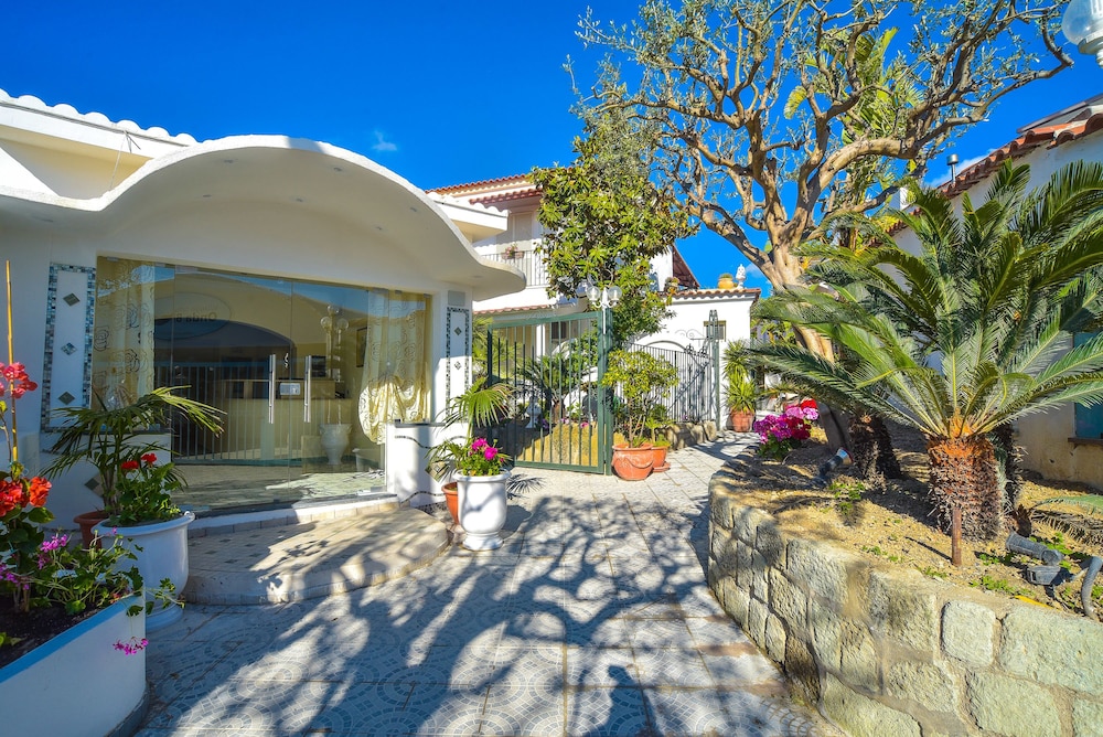 Junior Village Vacanze&Relax in Forio, Italy