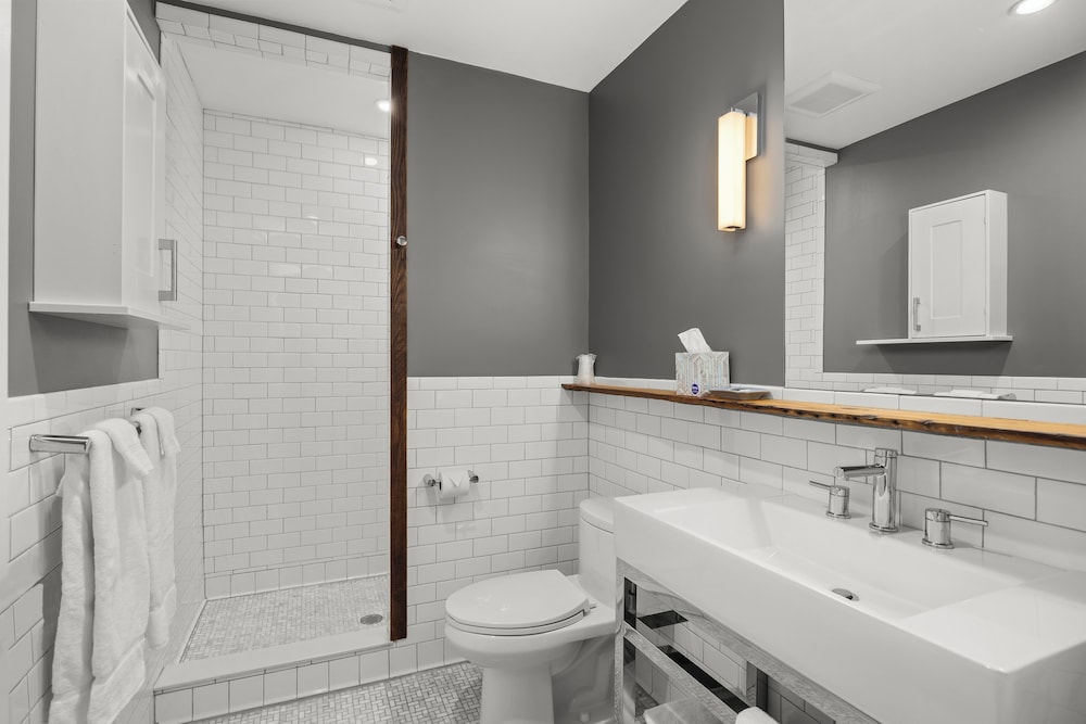 Howard Hotel - photo 41