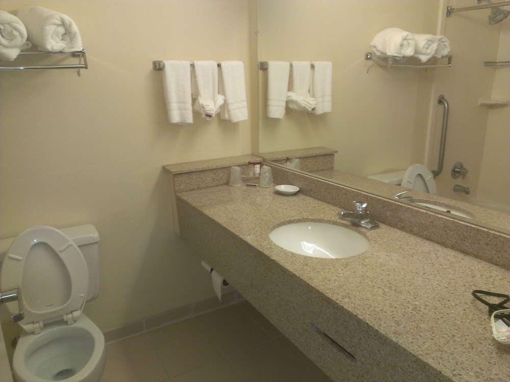 Hotel I 64 Richmond - photo 10