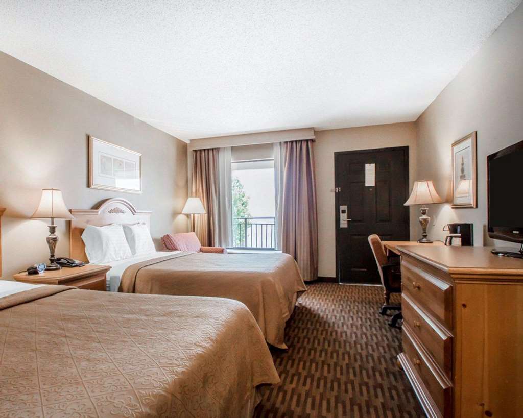 Quality Inn US65 & E. Battlefield Rd. Springfield - photo 15