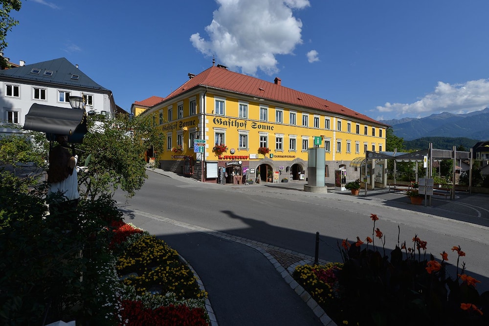 Gasthof Sonne - carbon neutral hotel in Imst