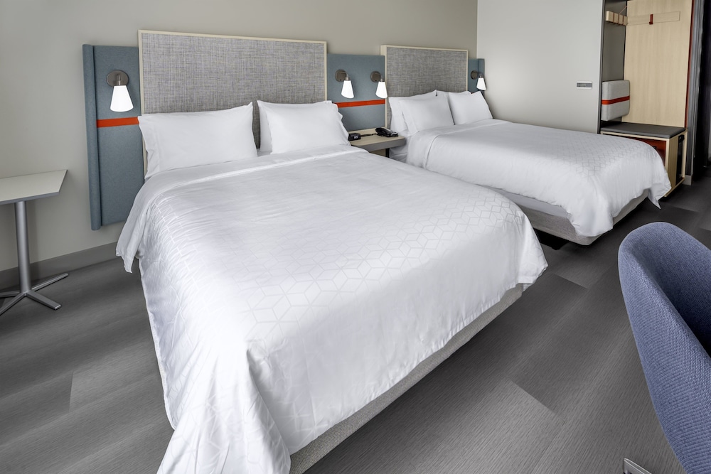 avid hotel Milwaukee West Waukesha by IHG - photo 14