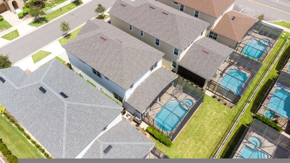 Incredible Resort 4 bed Pool Spa Home - photo 30