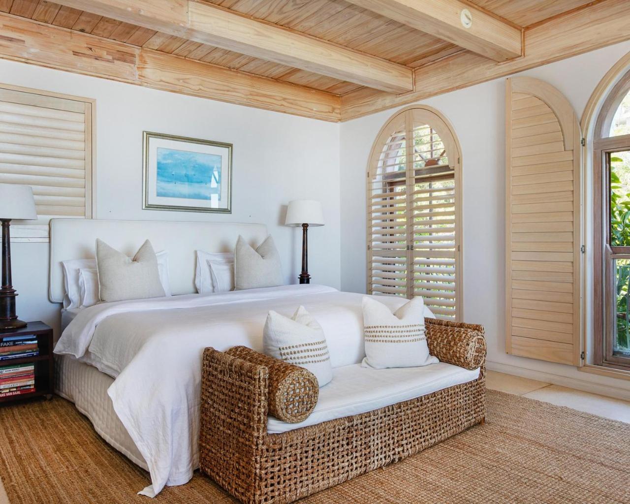 Villa del Mar Luxurious en suite bedroom with lounge and stunning sea view balcony in Bantry Bay