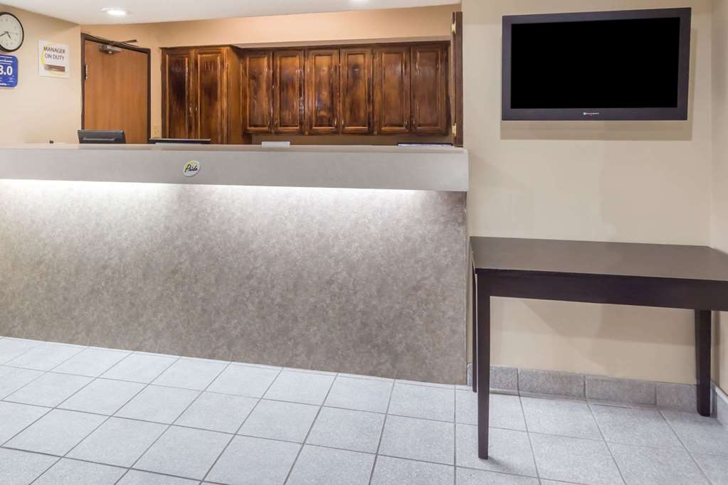 Super 8 by Wyndham Mundelein Libertyville Area - photo 2