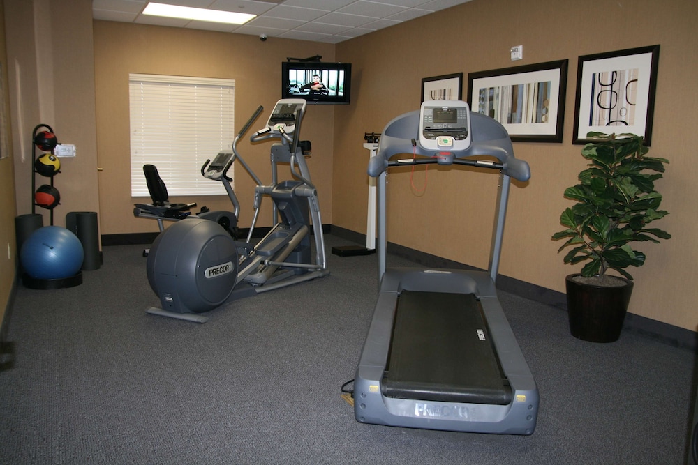 Hampton Inn & Suites Barstow - photo 50