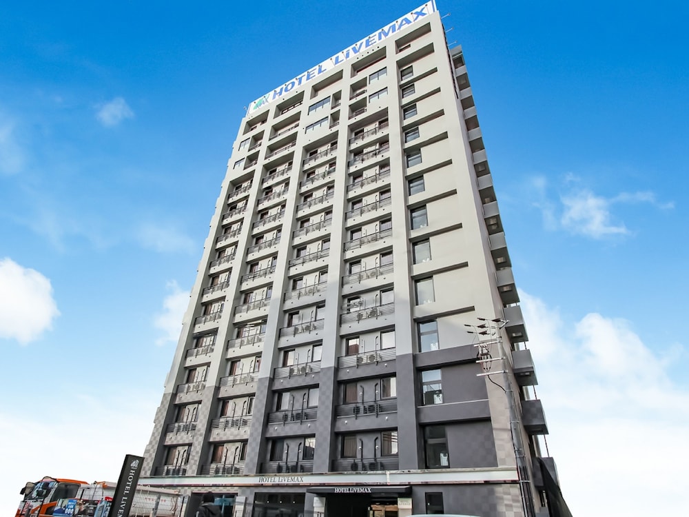 Hotel Livemax Premium Himejieki Minami in Himeji, Japan
