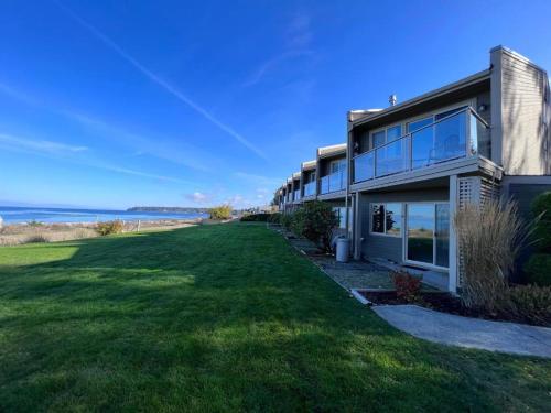 Shorewater Resort Qualicum Beach — hotel near Qualicum Beach Airport