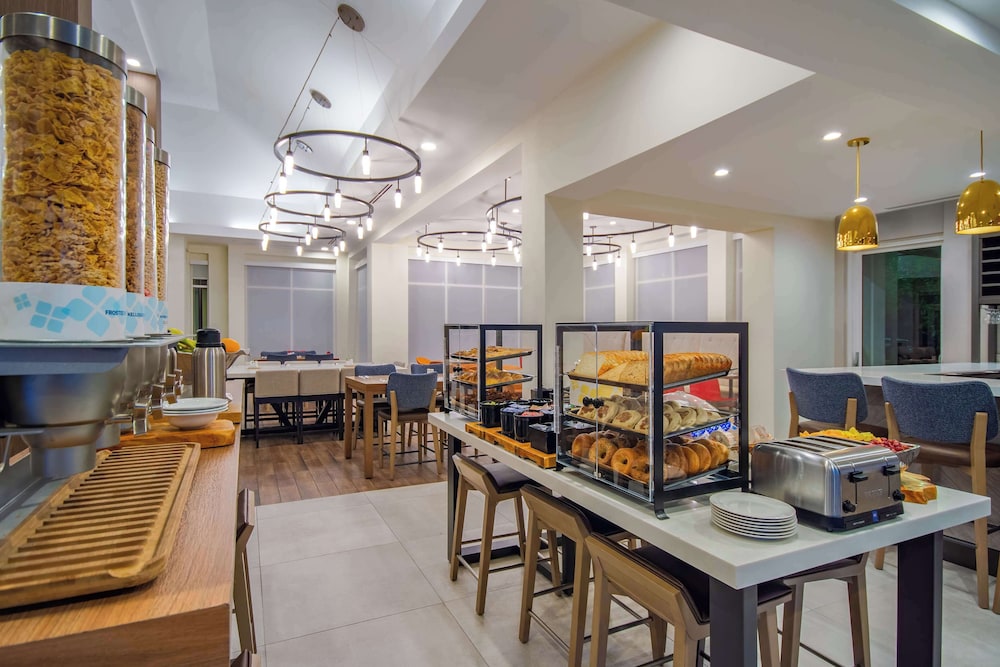 Hilton Garden Inn Danbury - photo 25