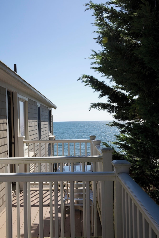 The Corsair & Cross Rip Oceanfront Resort - photo 17