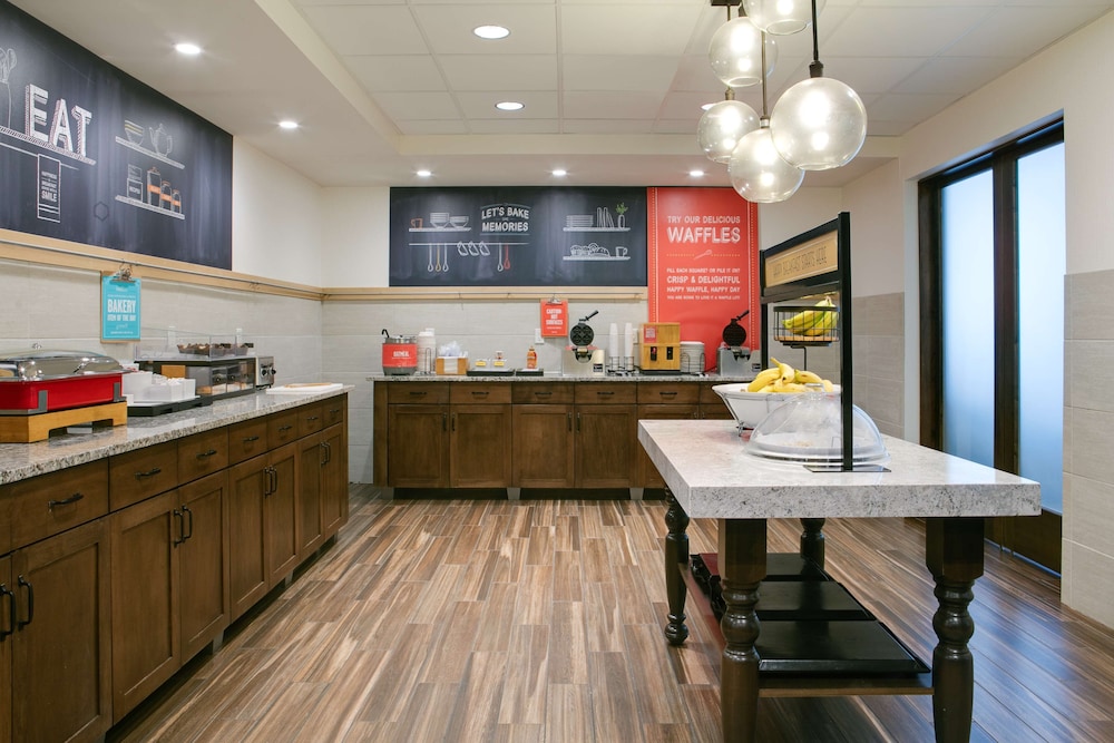 Hampton Inn & Suites Hudson - photo 36
