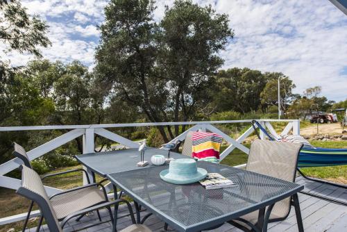 Blueshack Walking Distance To Foreshore - last minute hotel in Unknown City