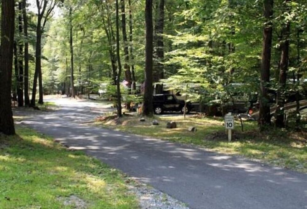 PA Dutch Country RV Resort Caravan Park - photo 3