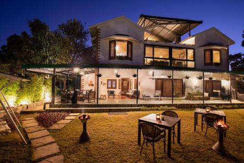 Lohono Stays Wakefield Estate — 5-Star Luxury Hotel in Mussoorie, India