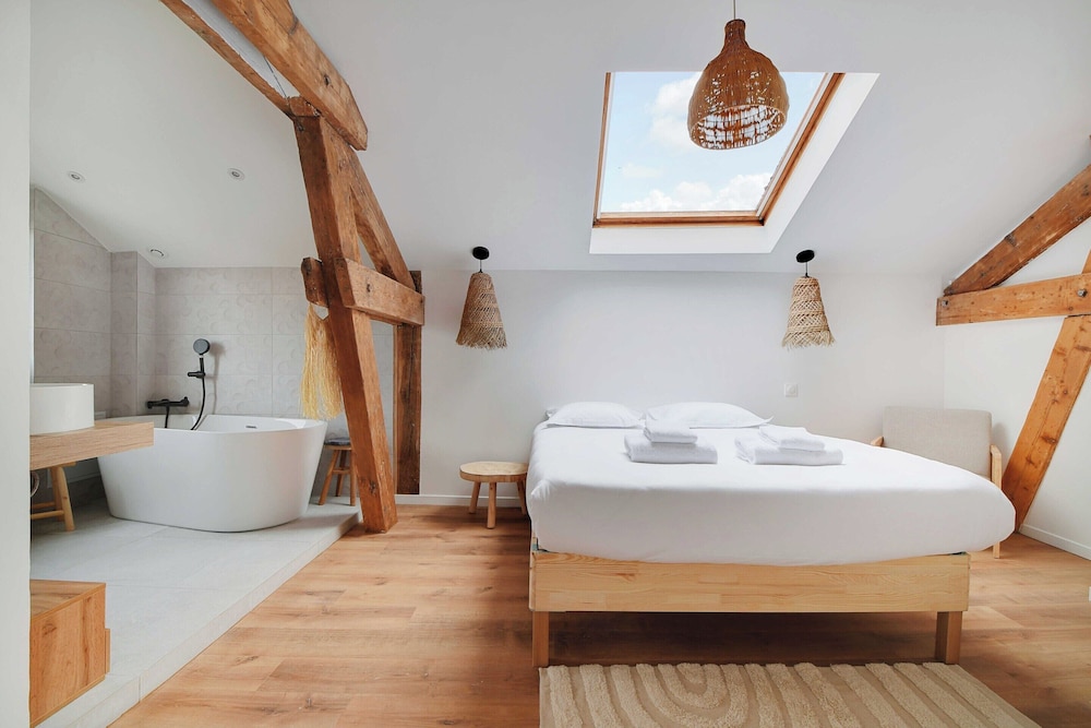 Modern Loft 2br 4p Saint ouen sur seine — 4-Star Luxury Hotel in Saint-Ouen, France
