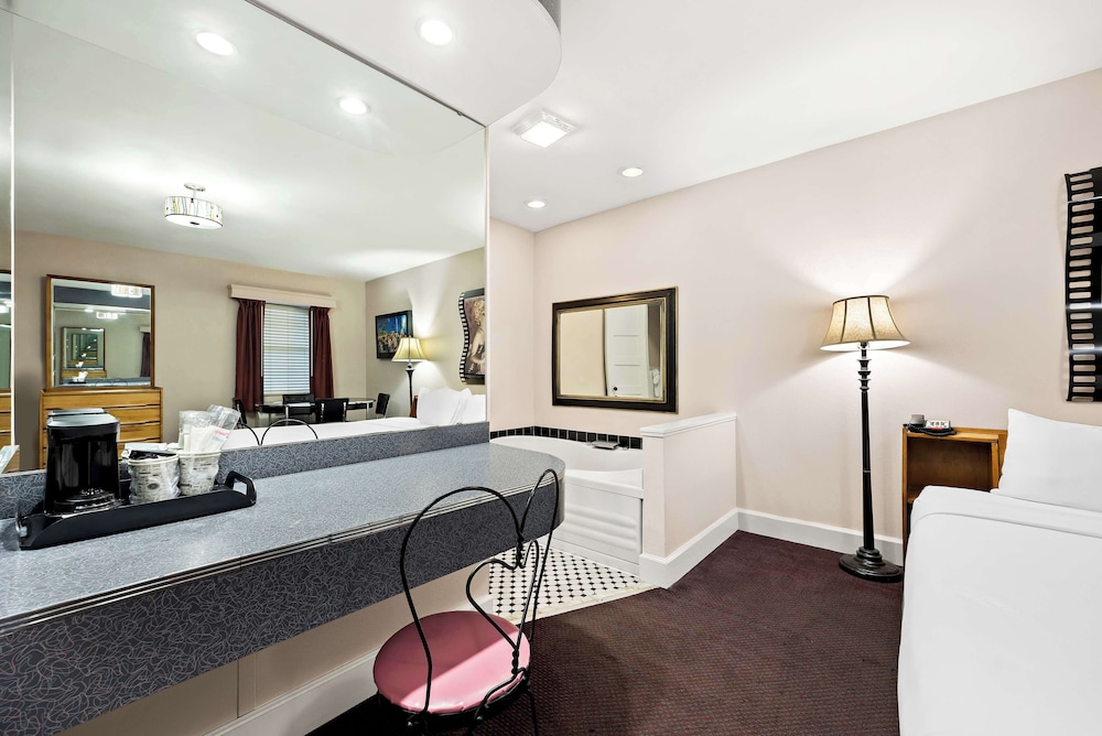 Best Western Route 66 Rail Haven - photo 25
