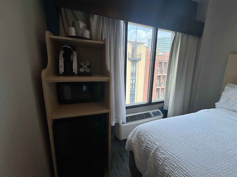 Holiday Inn Express & Suites Atlanta Downtown by IHG - photo 39