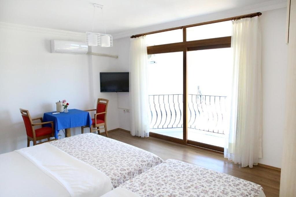Ege Konagi — Urla — photo 3