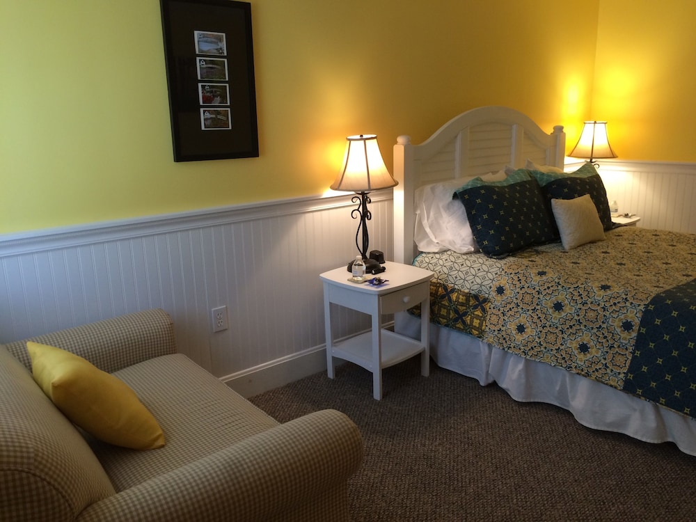 Coach Stop Inn - photo 16