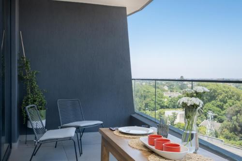 Newlands Peak Southern Cross — 4-Star Luxury Hotel in Cape Town, South Africa