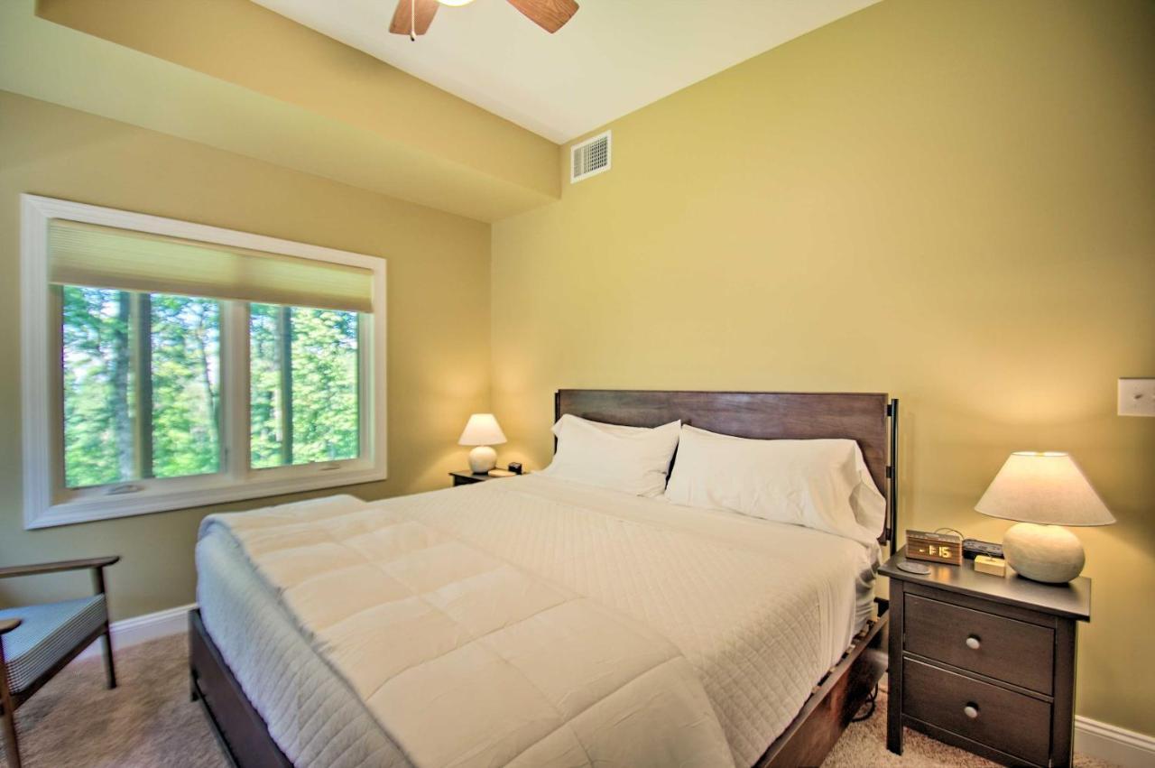 Luxe Wintergreen Resort Escape with Hot Tub - photo 26