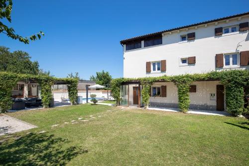 Villa Roža — 4-Star Luxury Hotel in Barban, Croatia
