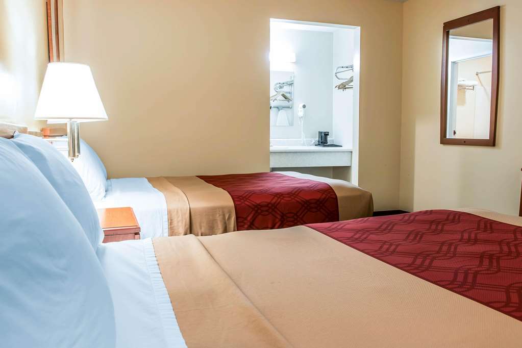 Econo Lodge Paw Paw - photo 24