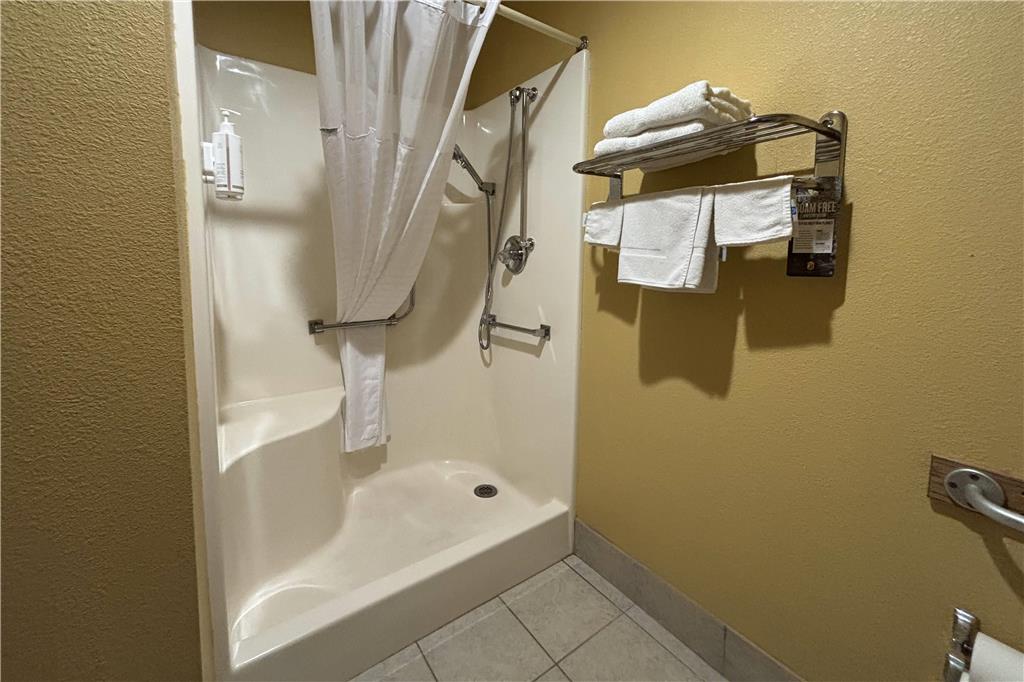 Super 8 by Wyndham Staunton - photo 20