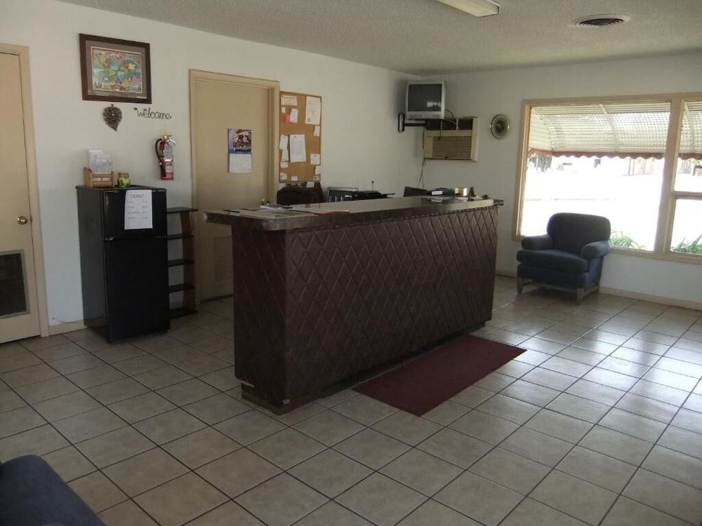 The Hills Motel - photo 12
