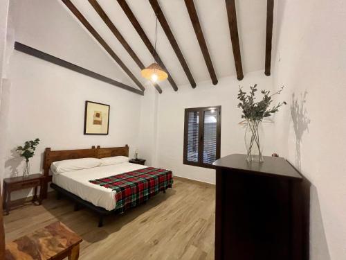 Los Palomos casa rural en el centro de Andalucía — 4-Star Luxury Hotel in Archidona, Spain