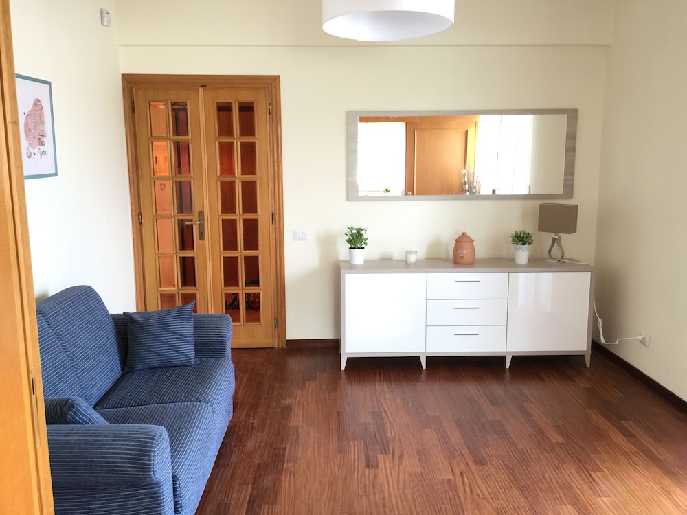 Roma Suite Cinecittà — 4-Star Luxury Hotel in Rome, Italy